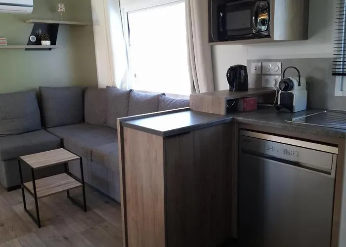 La 4 étoiles à Emplacement E05 3ch 1sdb 8 Personnes Apartamento *